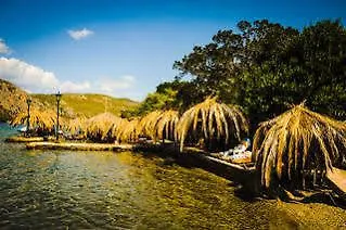 Mantas Bay